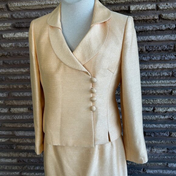 Kasper Cantaloupe Apricot Light Pumpkin Asymmetrical Buttons Skirt Suit Size 8P - Picture 5 of 11